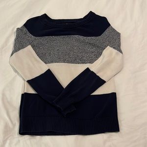 Gap blue and white sweater